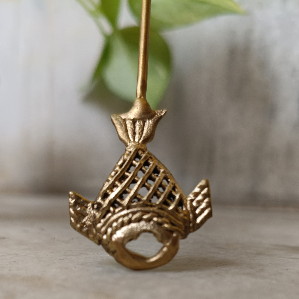 Handcrafted Dhokra Art Brass Hairpin – Traditional Fish Motif Tribal Hair Accessory