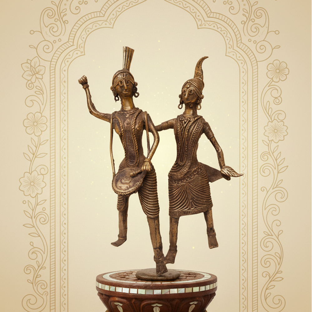 🥁 Tribal Harmony: Dokra Man and Woman Dancing Figurine - View 2