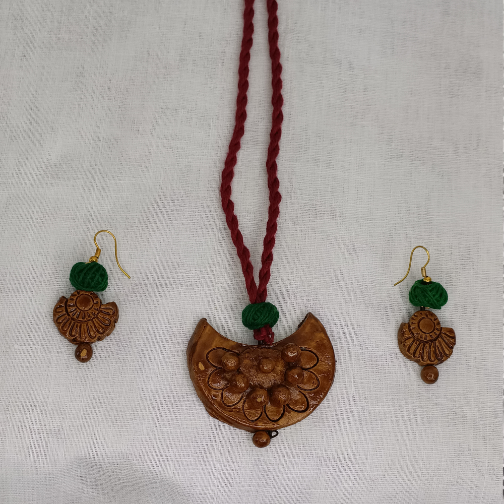 Tribal Sunburst Statement Set - View 4